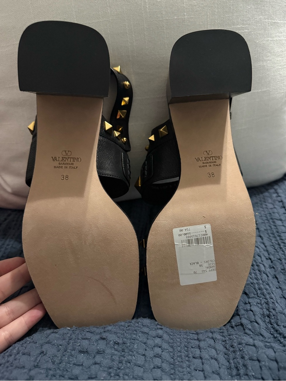 Valentino Black Leather Rockstud Flat Sandals with Gold Studs - Picture 3 of 7